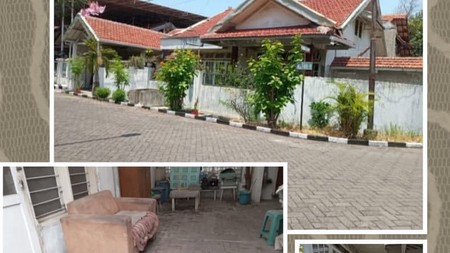 Dijual Rumah Strategis di Medokan Asri Barat Surabaya