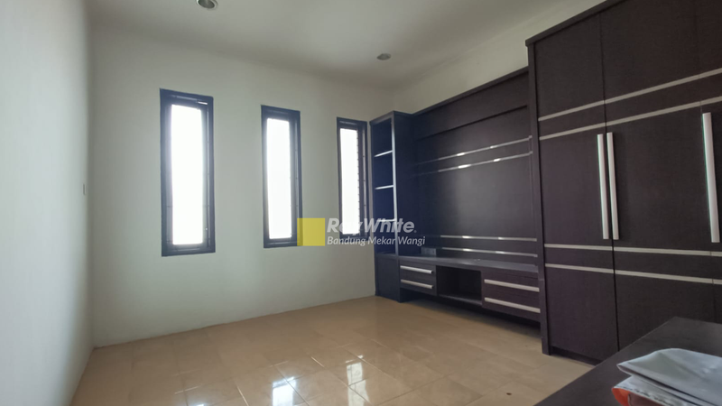 Rumah Nyaman Taman Cibaduyut Indah