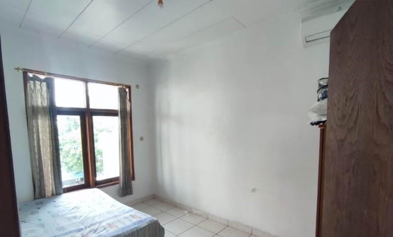  Rumah 3 lantai - Pondok Candra Indah Belakang RS.Mitra keluarga.