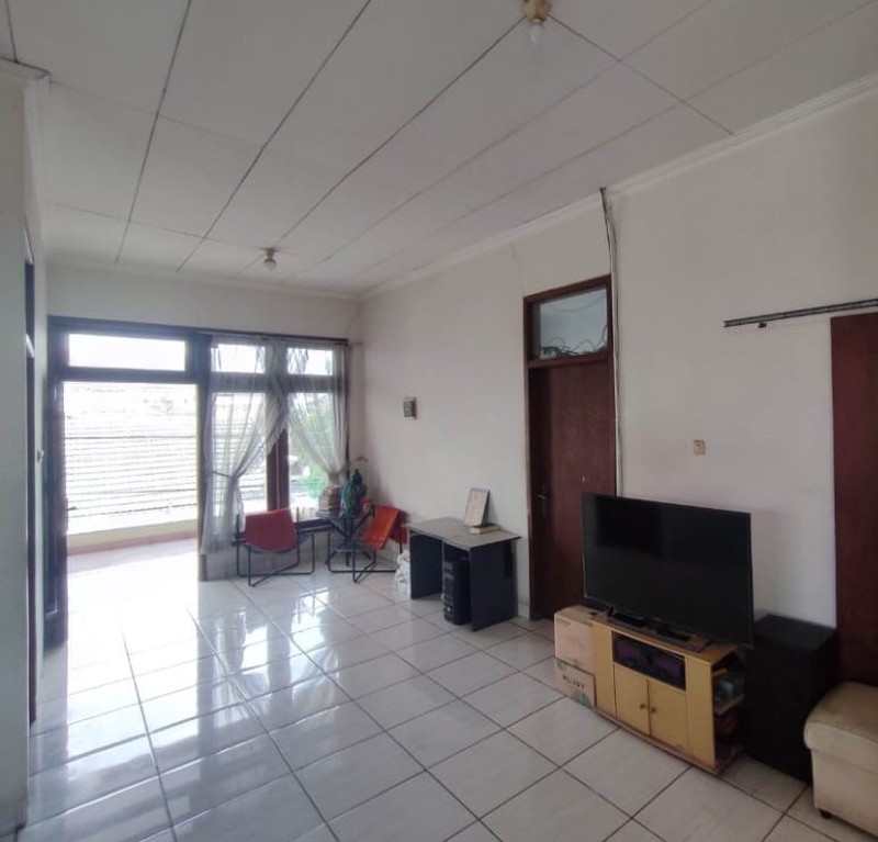  Rumah 3 lantai - Pondok Candra Indah Belakang RS.Mitra keluarga.