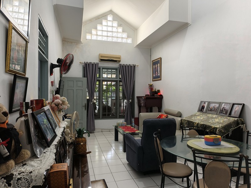 Rumah Nyaman di Taman Surya 3, Kalideres, Jakarta Barat