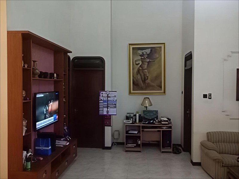 Jual Rumah Strategis di Kupang Indah Surabaya Barat