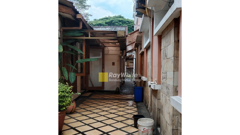 Ruang Usaha Strategis Cihampelas