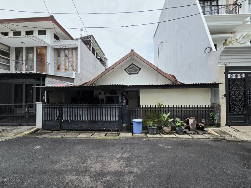 Rumah Hitung Tanah Tebet Barat Jaksel