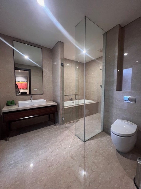 4BR Apartment di The Pakubuwono Spring