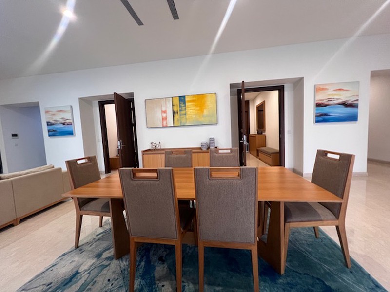 4BR Apartment di The Pakubuwono Spring