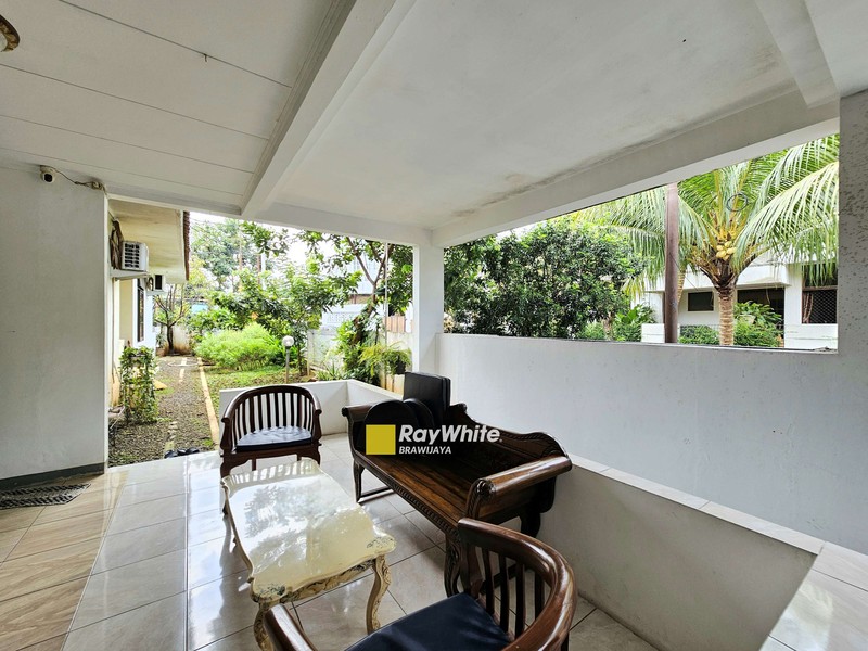 Rumah di Kompleks Tanjung Barat Indah, Jakarta Selatan, di hook, dekat akses tol JORR