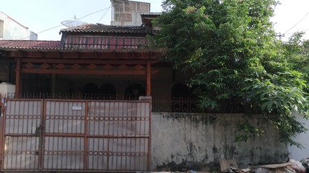 Rumah  Tua Di Komplek Taman Kota, Daan Mogot