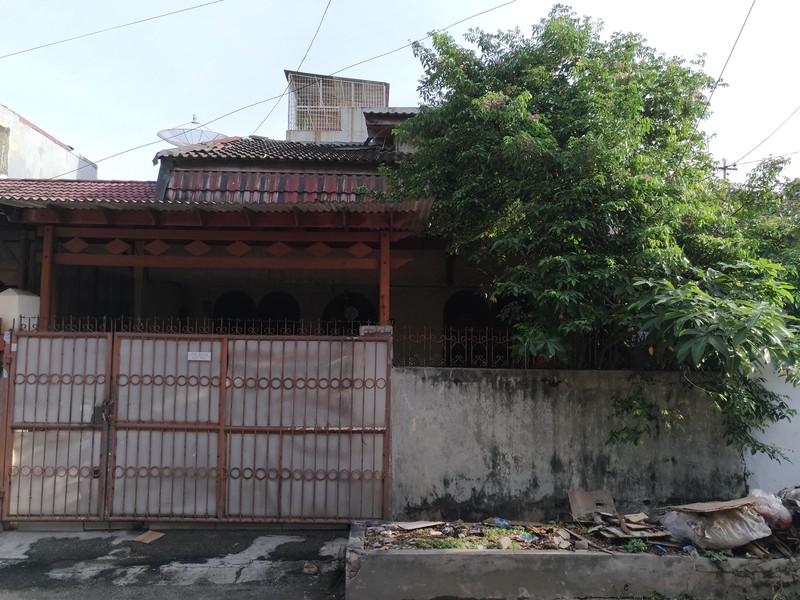 Rumah  Tua Di Komplek Taman Kota, Daan Mogot