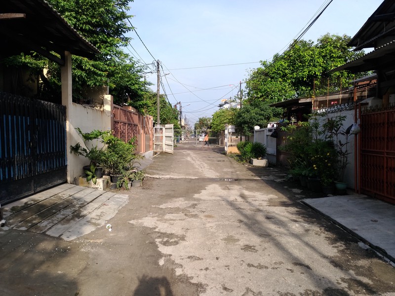 Rumah  Tua Di Komplek Taman Kota, Daan Mogot
