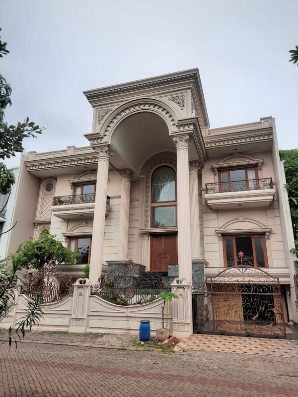 Rumah Mewah Di Villa Gading Indah