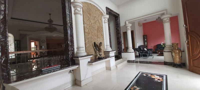 Rumah Mewah Di Villa Gading Indah