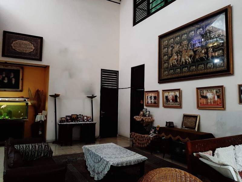 Rumah Siap Huni dan Halaman Luas @Bintaro