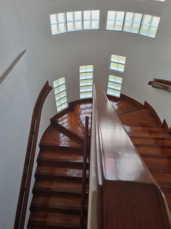 Rumah MEWAH! dengan Halaman Luas @Rempoa.