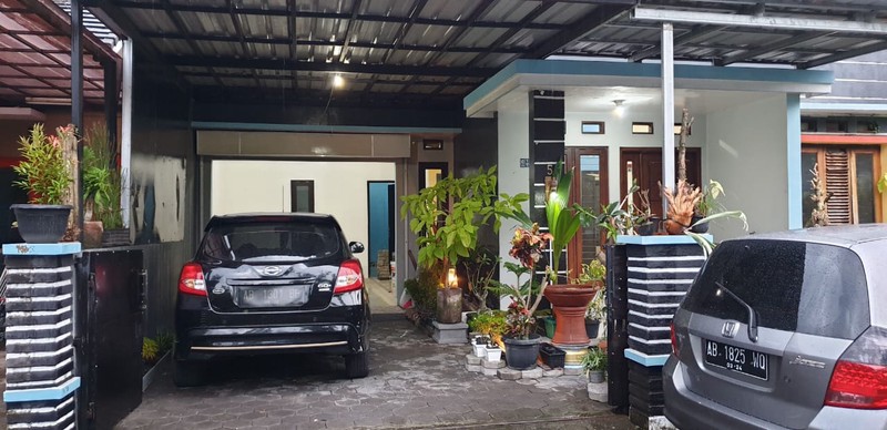 RUMAH SIAP HUNI DI PERUM MANGGALA ASRI 1