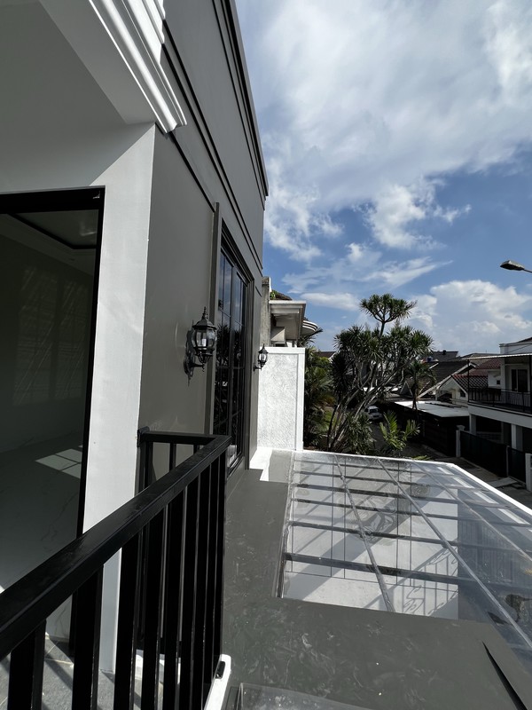 Rumah 2 Lantai Baru di Kencana Loka,  dekat sekolah Cikal, St John BSD