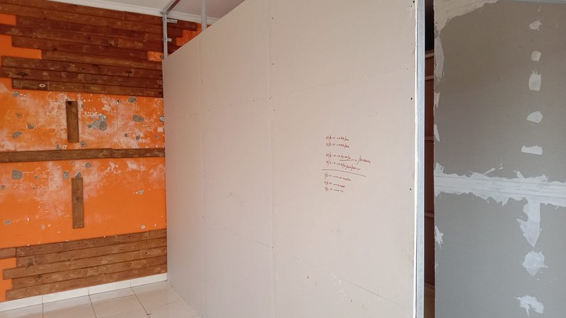 Ruko Hoek 3 Lantai Parkir Luas + Lift - Urbana Place Ciputat Tangsel Cocok Klinik, Gym, Kantor