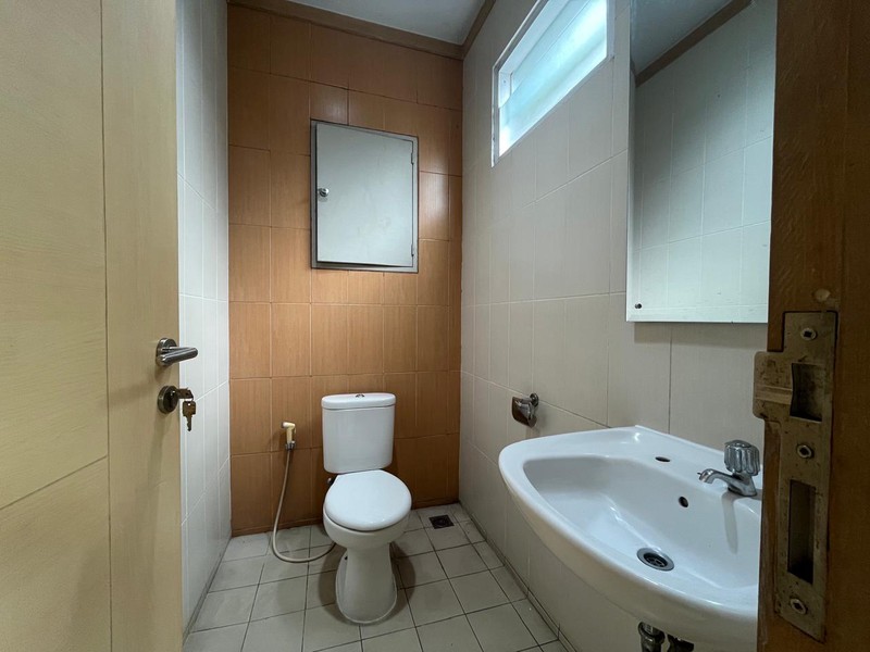 Kantor for Rent in Jakarta Selatan, DKI Jakarta (Ruko 4 Lantai Disewakan Lokasi di Radio Dalam, Kebayoran Baru-Jaksel)