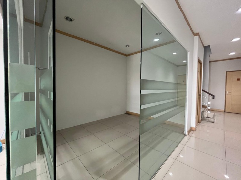 Kantor for Rent in Jakarta Selatan, DKI Jakarta (Ruko 4 Lantai Disewakan Lokasi di Radio Dalam, Kebayoran Baru-Jaksel)