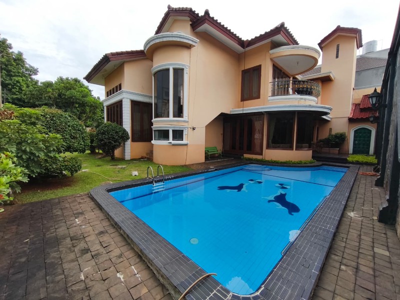 Rumah Villa Cinere Mas, Lebak Bulus, Swimming pool