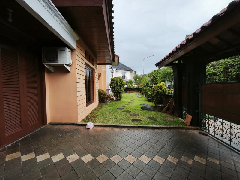 Rumah Villa Cinere Mas, Lebak Bulus, Swimming pool