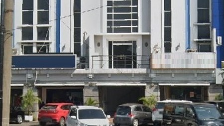 Disewakan Ruko 3 lantai di Jalan Raya Margomulyo Surabaya