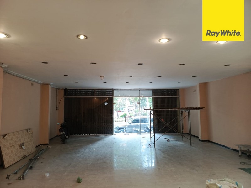 Disewakan Ruko 3 lantai di Jalan Raya Kertajaya Surabaya
