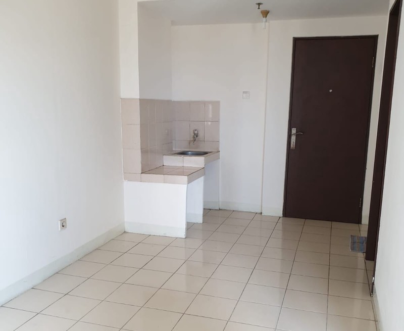 Dijual Cepat  Apartement Puri Park View,  Di Tepi Jl. Tol Jakarta-Metak,  Kebon Jeruk, Jakarta Barat. 