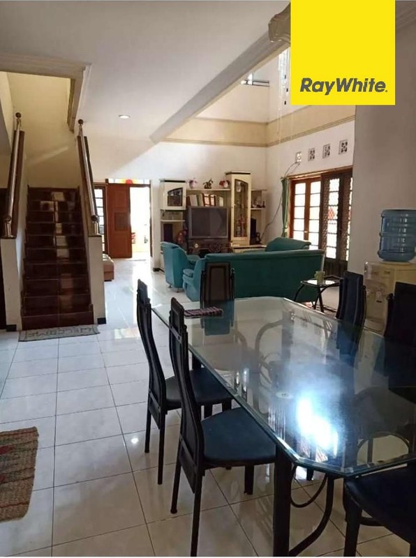 Dijual Rumah Semi Furnish di Pantai Mentari Surabaya