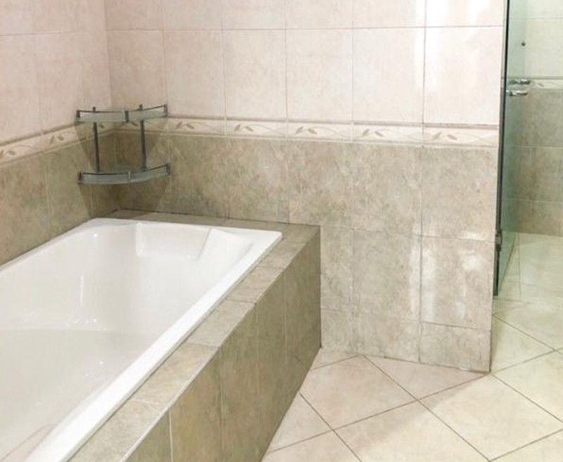 Jual Cepat Rumah Hook WIsata Bukit Mas Cluster Luxembourgh Surabaya Barat