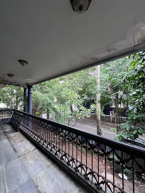 Turun Harga Rumah Pondok Indah 