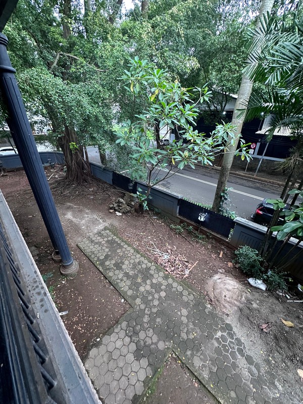 Turun Harga Rumah Pondok Indah 