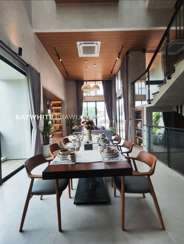 Brand New Townhouse Area Kebayoran Baru Lokasi Strategis 