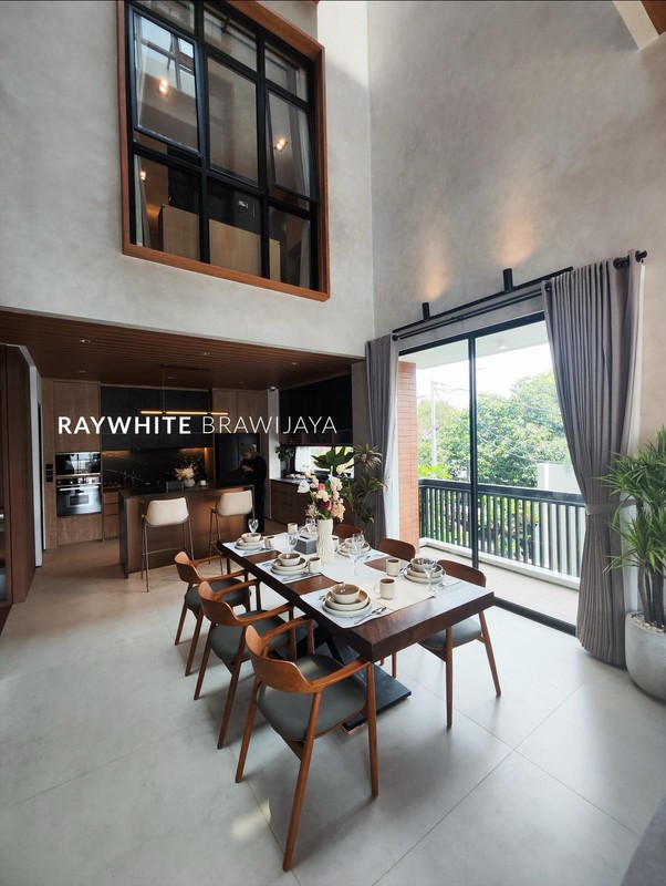 Brand New Townhouse Area Kebayoran Baru Lokasi Strategis 