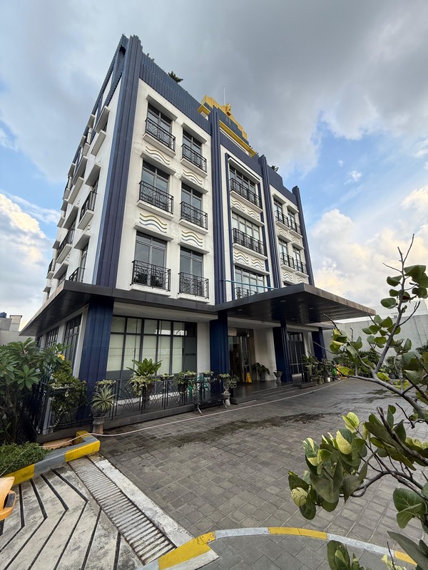 Dijual Gedung 5 Lantai Lebak Bulus, Jakarta Selatan