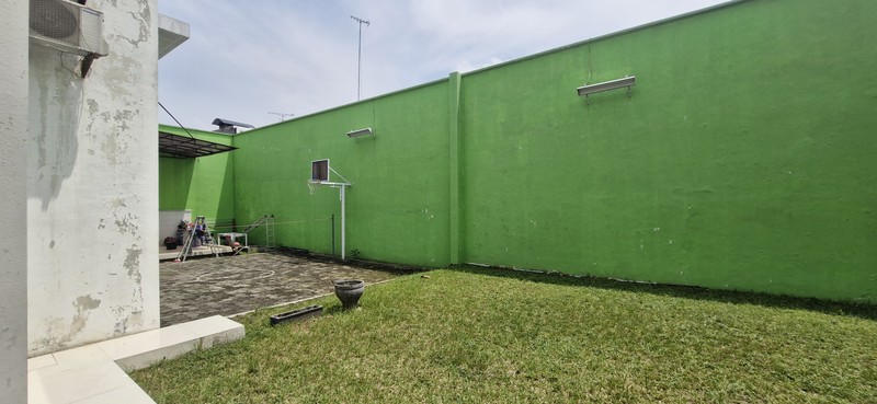 Dijual Rumah Gandeng Eksklusif di Boulevard Kota Wisata Lokasi Prime