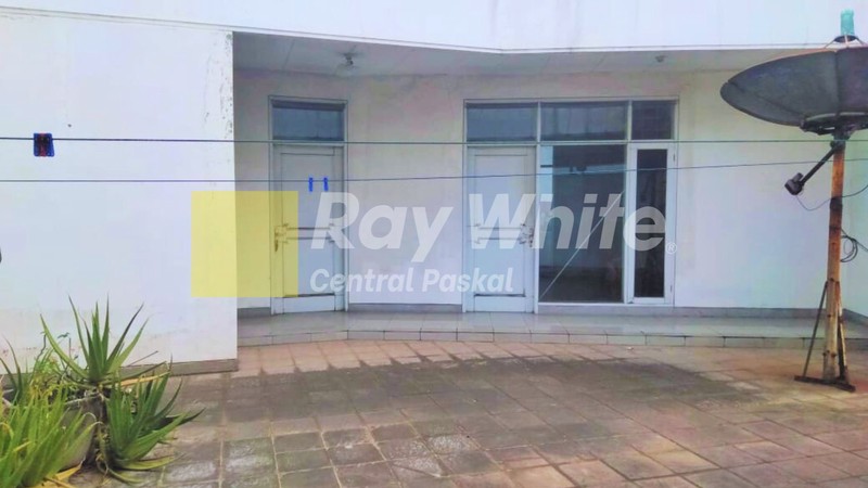 Rumah dan Ruang Usaha di Mainroad Kopo