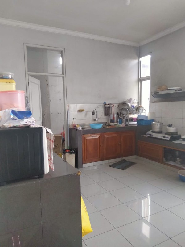 Rumah dan Ruang Usaha di Mainroad Kopo