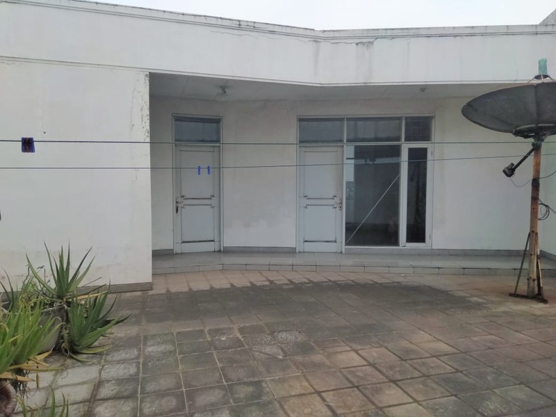Rumah dan Ruang Usaha di Mainroad Kopo