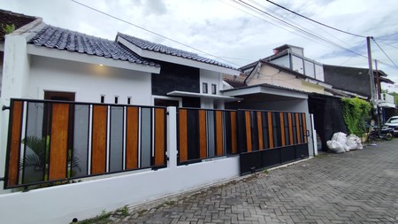 Rumah Furnished di Dalam Perum Lokasi Strategis Dekat Resto Zukaria, Wirokerten, Banguntapan, Bantul