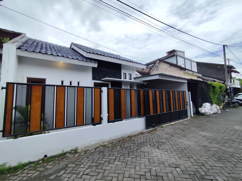 Rumah Furnished di Dalam Perum Lokasi Strategis Dekat Resto Zukaria, Wirokerten, Banguntapan, Bantul