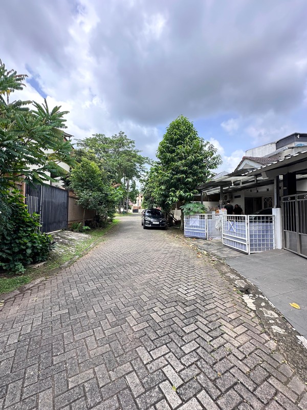Dijual rumah 1,5 lantai di Kencana Loka BSD Tangerang Selatan  Lokasi nyaman, asri,  tenang dan aman dalam cluster One Gate dengan SmartCard Access