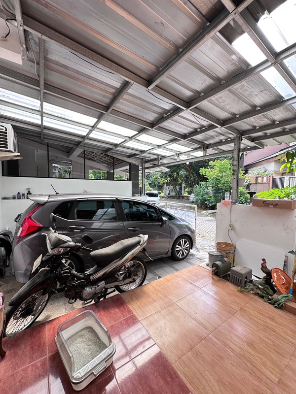 Dijual rumah 1,5 lantai di Kencana Loka BSD Tangerang Selatan  Lokasi nyaman, asri,  tenang dan aman dalam cluster One Gate dengan SmartCard Access