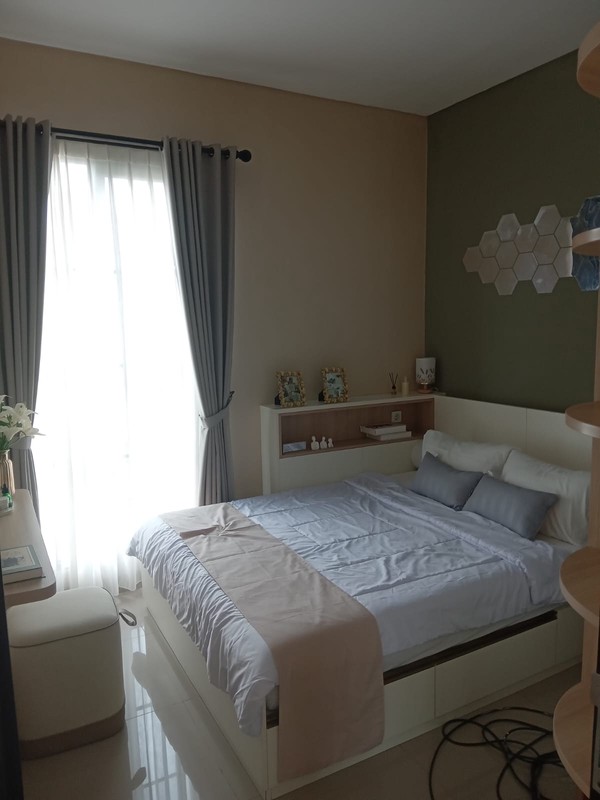 "Tropiska Harmoni Park: Oase Tropis di Jantung Kota Bekasi."