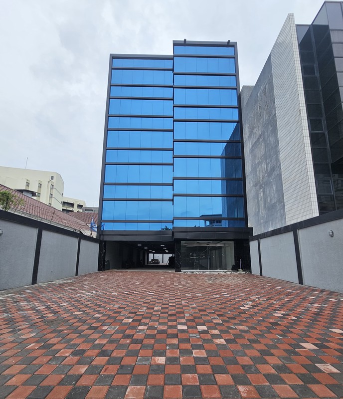 Gedung Kantor Strategis 6.5 Lantai di Jantung Menteng Jakarta Pusat