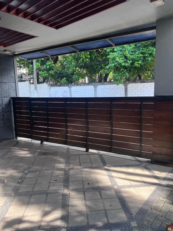 Dijual Rumah Mewah di Cipayung Dekat Tol JORR