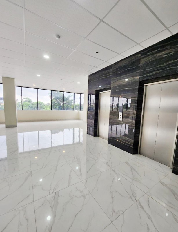 Gedung Komersial 8,5 Lantai di Lebak Bulus - Lokasi Strategis Jakarta Selatan