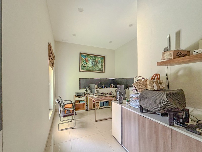 Rumah Nyaman di Pantai Indah Kapuk (PIK).