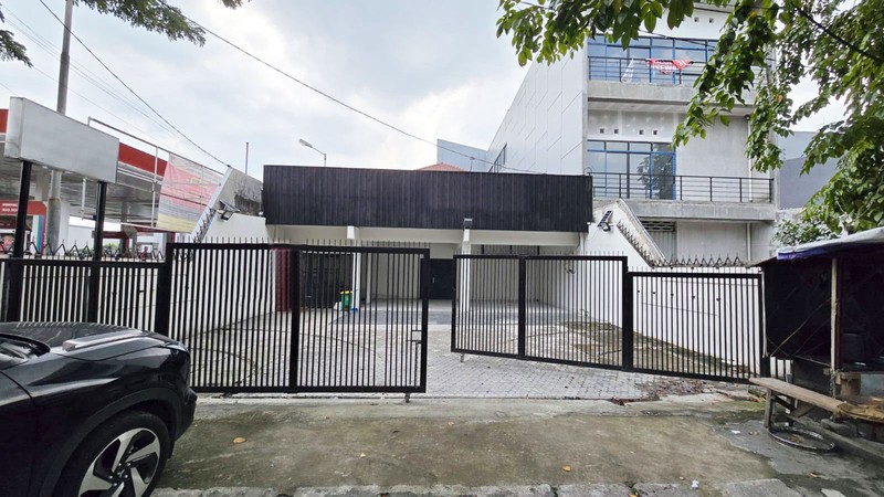 Kantor / Tempat Usaha di Raya Nginden Surabaya Timur, Strategis, Cocok Untuk Cafe / Resto / Kantor / Bank / Klinik dsb...