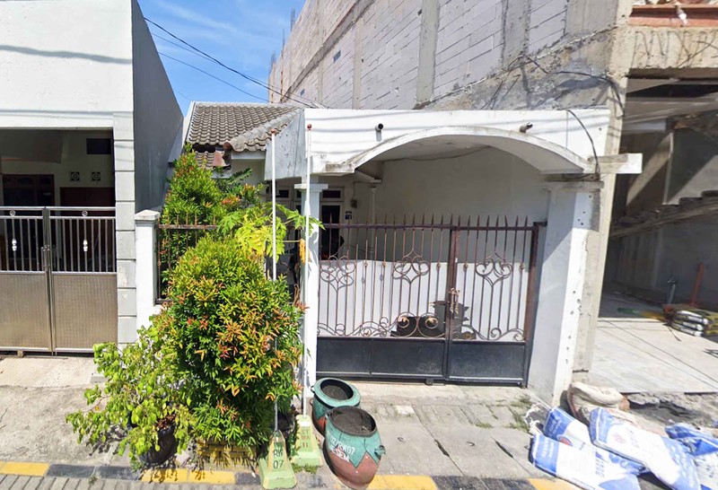 Rumah di Semampir Tengah Surabaya Timur, Strategis Dekat Merr, supermarket, pertokoan, perkantoran, Universitas, RS Gotong Royong - EA -